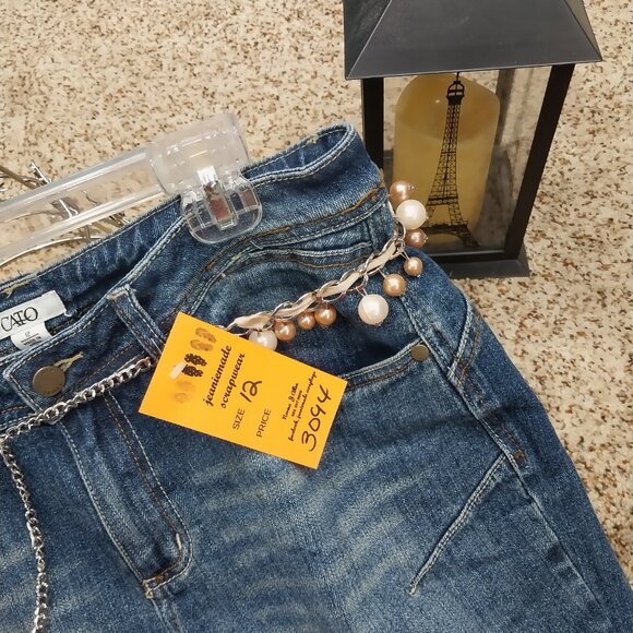 3094 Size 12 Cato Upcycled Bell-Bottom Jeans in Peach and Green. - Picture 5 of 8